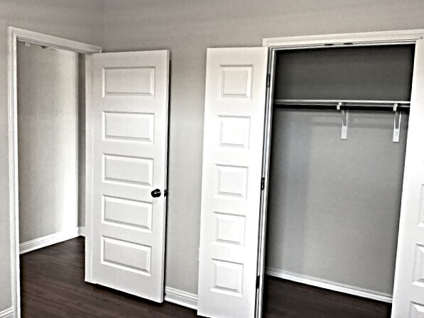 Building Photo - 8006 Cottage Rose Dr