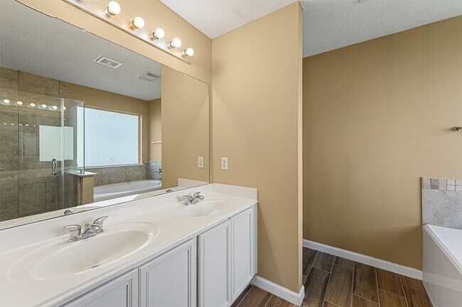 Building Photo - 6326 Nullarbor Ct