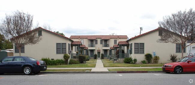 Building Photo - 2147 3rd St