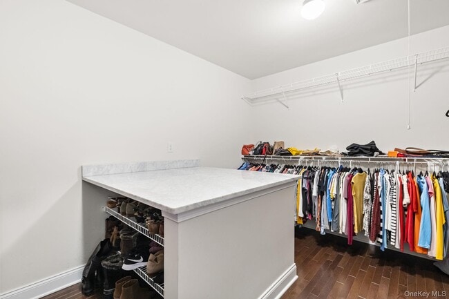 Building Photo - 19 Dennis Ln