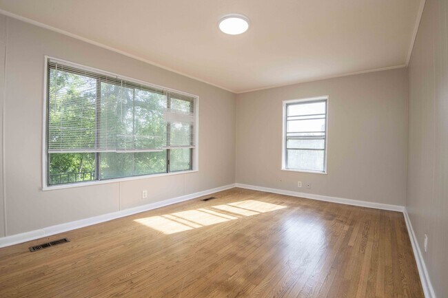 Building Photo - 2014 Susanne Ave