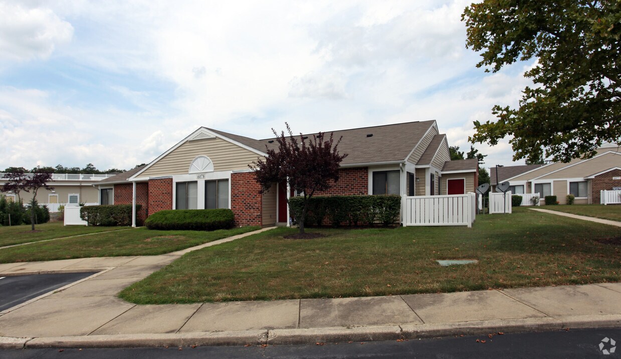 Coachmans Apartments Waldorf Md Apartment Finder