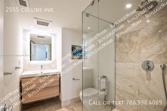 Building Photo - 2555 Collins Ave