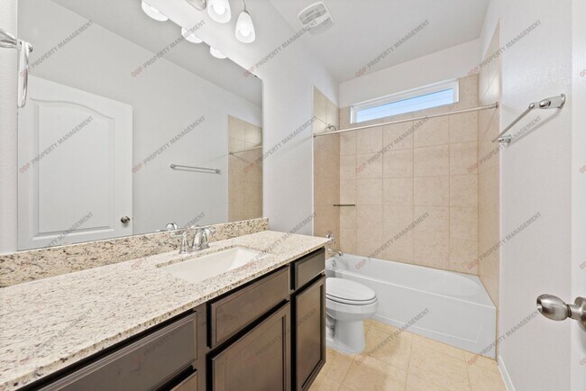 Building Photo - $250 OFF FIRST MONTHS RENT