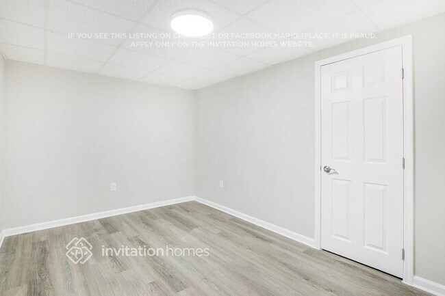 Building Photo - 6757 Clearstream Way