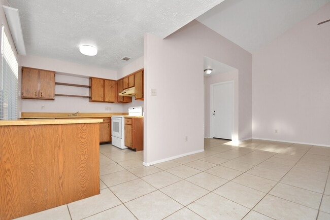 Building Photo - 19214 Cypress River Dr