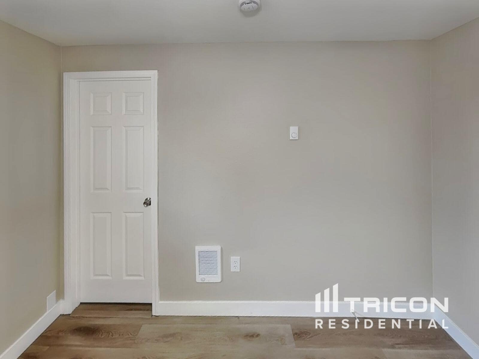 Building Photo - 13806 NE 49th St