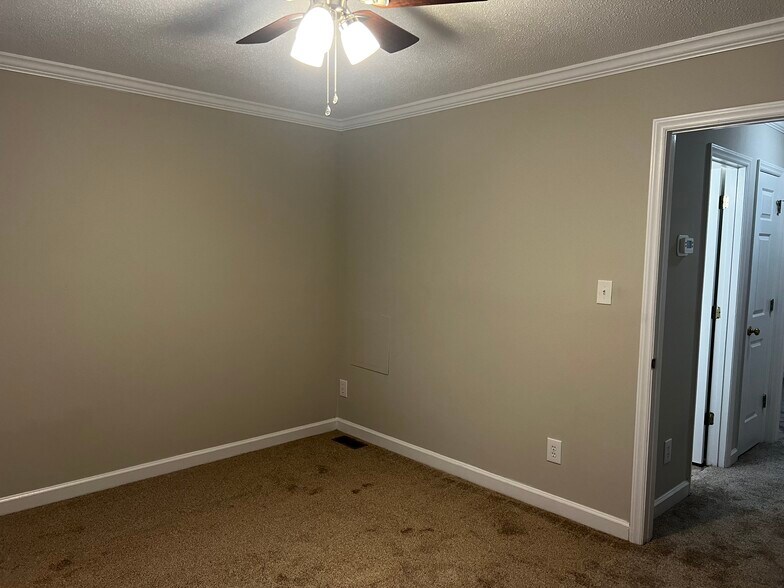 Building Photo - 2507 Saint Christopher Cir SW