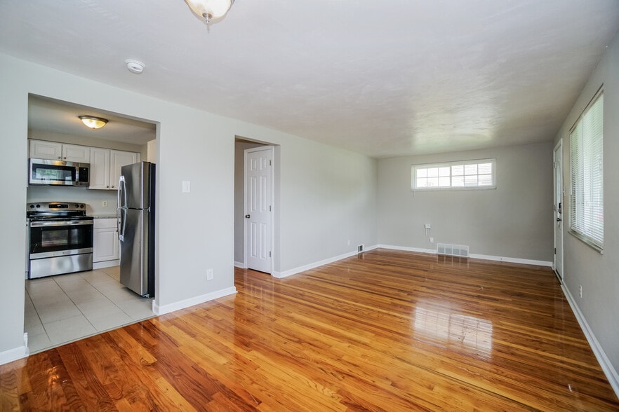 Building Photo - 521 California Ave