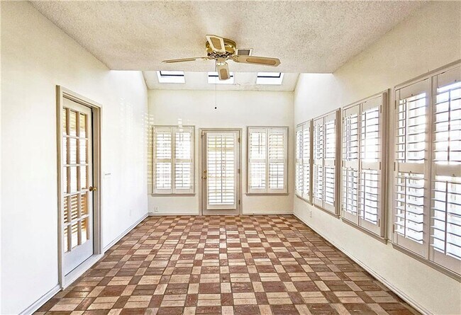 Building Photo - 940 Bridgegate Dr NE