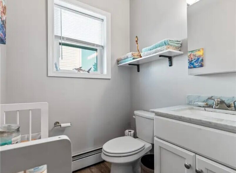 Building Photo - 406 N Broadway