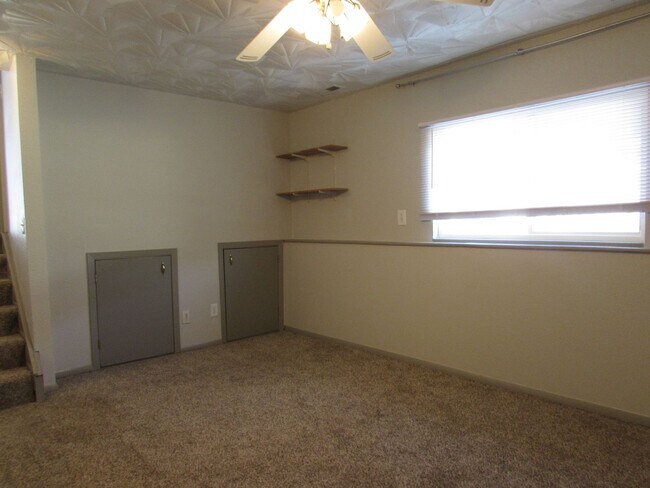 Building Photo - 3 Bed 2 Bath Orchard Mesa Home