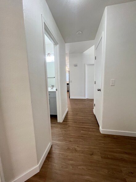 Building Photo - 7504 W Jenan Dr