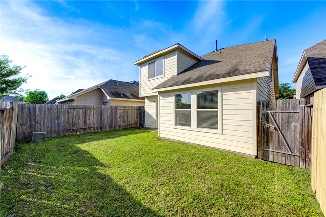 Building Photo - 15531 Kiplands Bend Dr