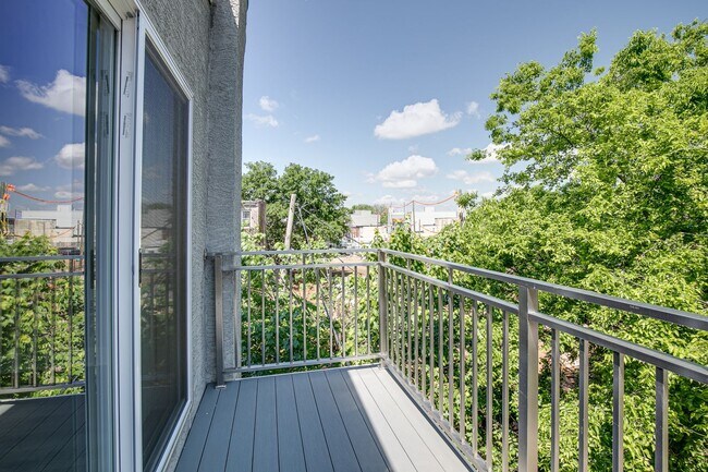 Building Photo - 2017 N College Ave