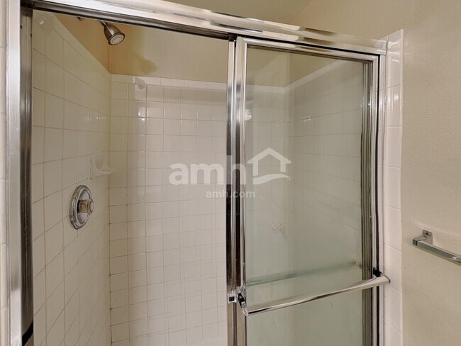 Building Photo - 2664 Comanche Creek Dr