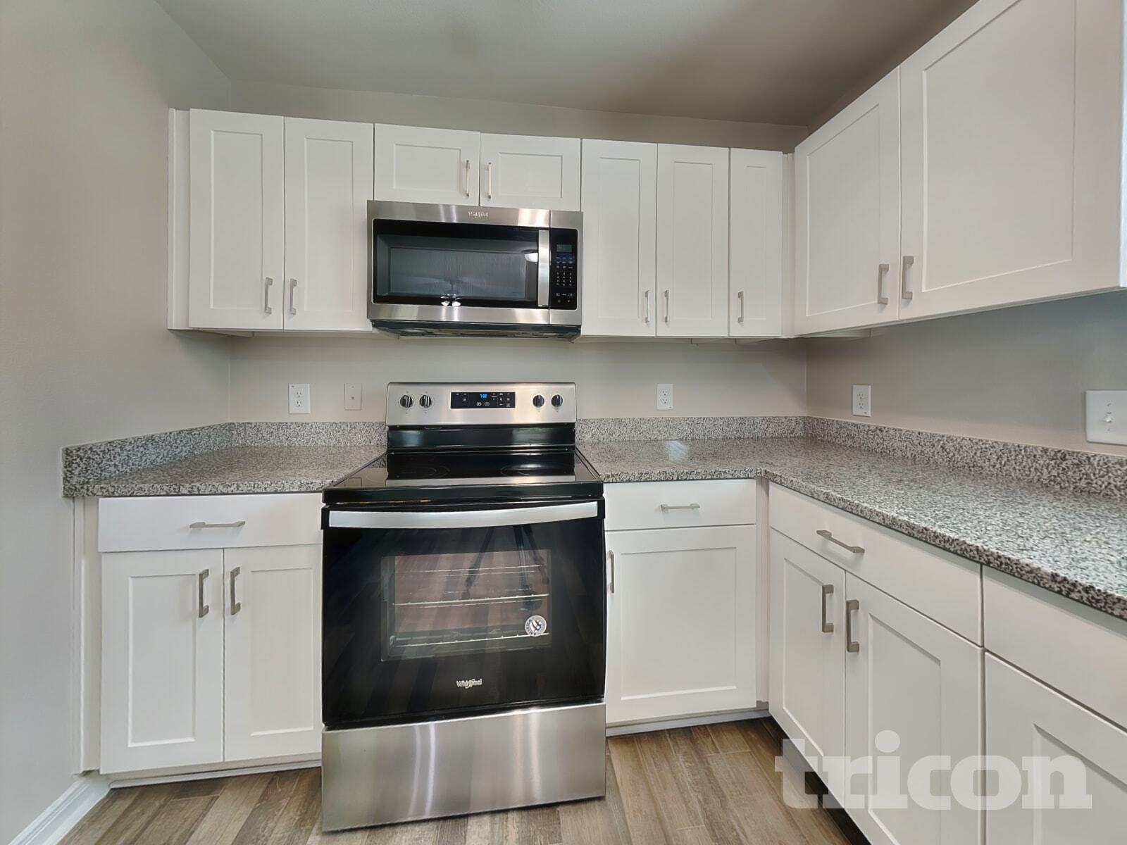 Building Photo - 15649 Del Norte Dr