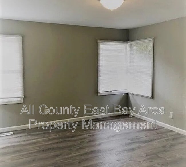 Building Photo - 3405 Willow Pass Rd