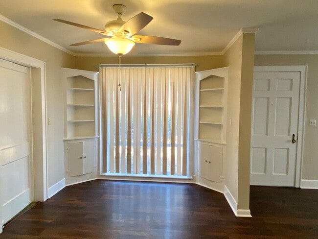 Building Photo - South Highlands Bungalow for Lease | 71104...