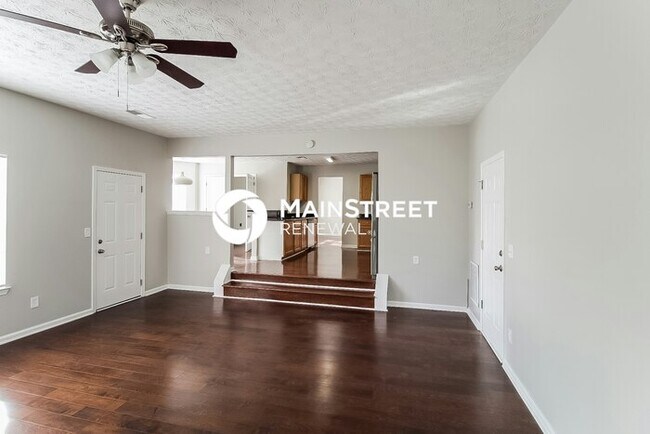 Building Photo - 4 Bedroom Pet-Friendly Home in Decatur, GA with Main Street Renewal