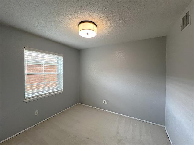 Building Photo - 804 Wateka Way