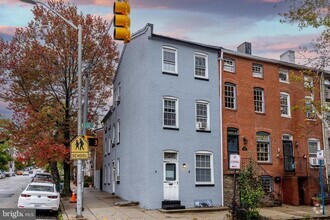 Building Photo - 2000 Bank St