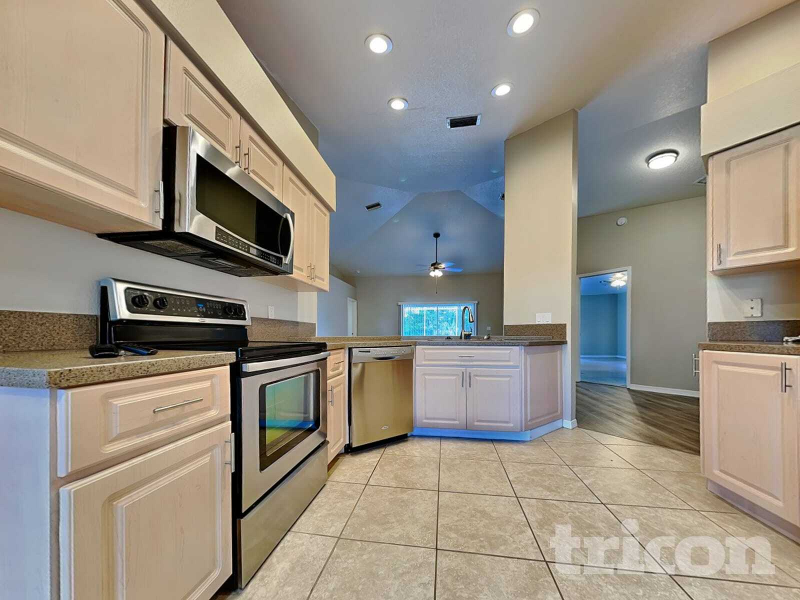Building Photo - 1748 Pembrooke Way