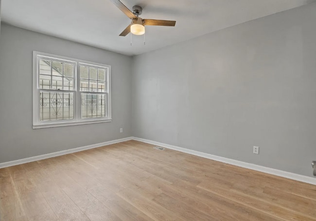 Building Photo - Welcome home to this beautiful 3-bedroom, 2-bathroom with Bonus room located Northeast Wichita.