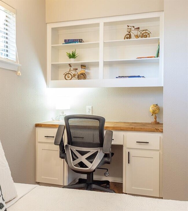 Building Photo - 11618 Sherwood Forest