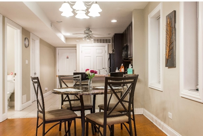 Building Photo - 2124 N Lorel Ave