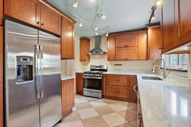 Building Photo - $2,740.95, 4 Beds - 3 Bath, Single Family Home in Denver with Washer and Dryer!