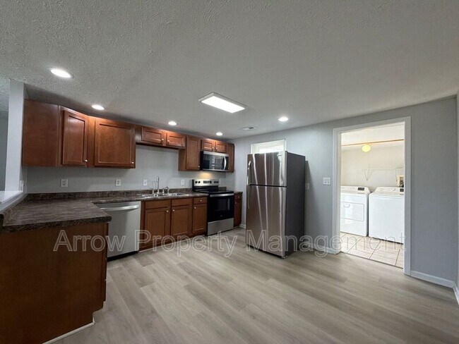 Building Photo - 4413 M St