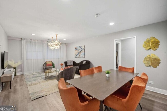 Building Photo - 3645 Peachtree Rd NE