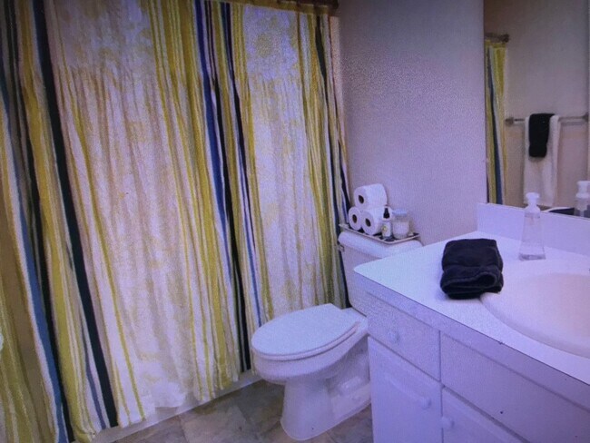 Building Photo - 3520 Meadow grove Trail Beautiful 2 Bedroo...
