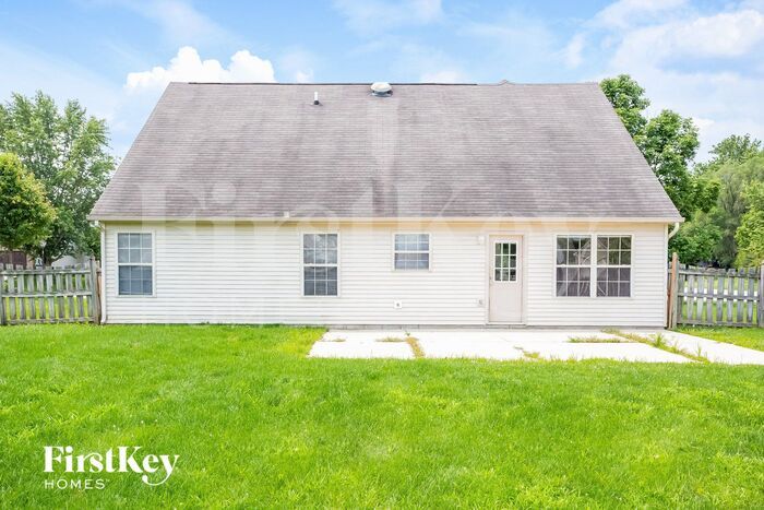 Building Photo - 7843 Stratfield Dr