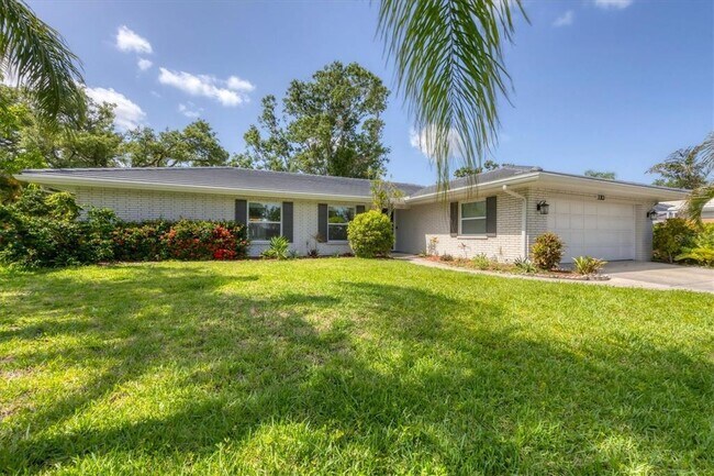 Building Photo - 3313 Pembrook Dr
