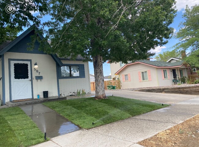 Building Photo - 507 Burns St