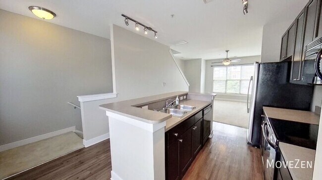 Building Photo - 827 Seigle Point Dr