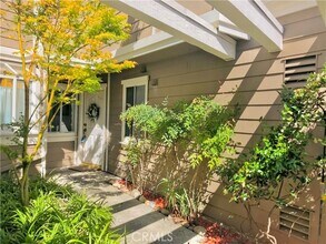 Building Photo - 208 Santa Rosa Ct