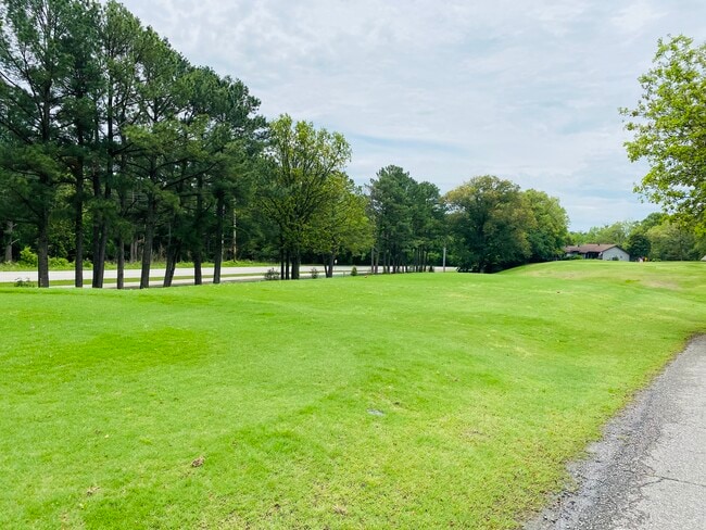 Third Tee - 24 Melinda Ln