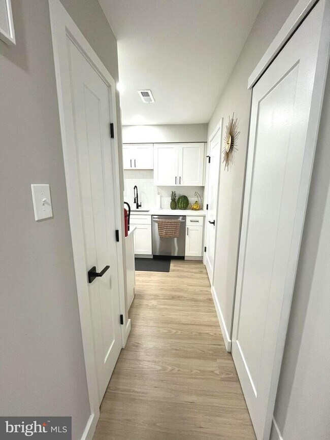 Building Photo - 402 A Mulberry Cove-402