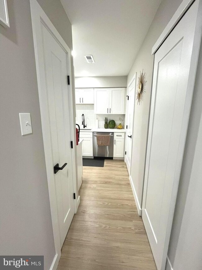 Building Photo - 402A Mulberry Cove