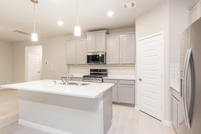 Building Photo - 18484 Sunrise Maple Dr