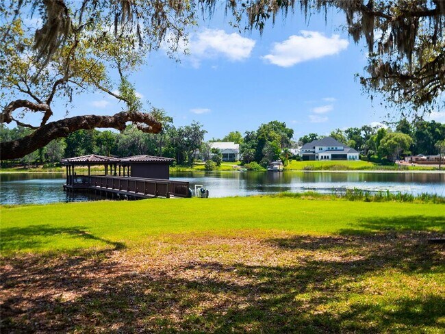 Building Photo - 1911 Lake Markham Preserve Trail