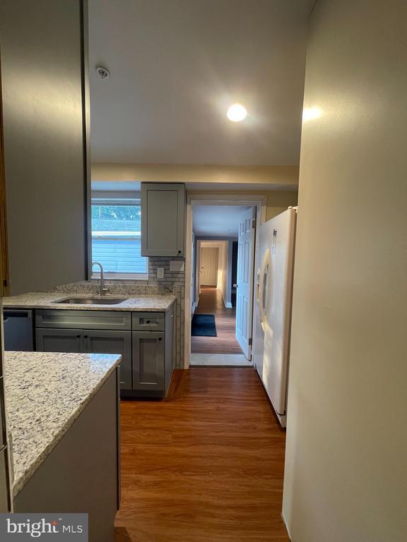 Building Photo - 1229 Crawford Dr