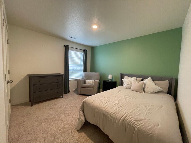 Building Photo - Live Lavishly in Harmony Ridge- Fully Furnished 5-Bedroom Dream Home with Backyard Oasis & Speake...