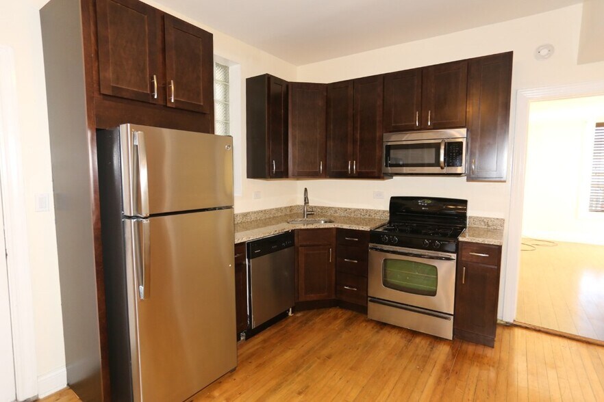 Building Photo - 2031 W Moffat St