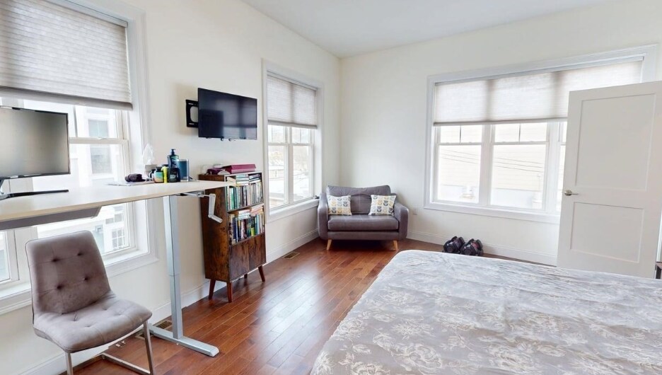 Building Photo - 4 Market St