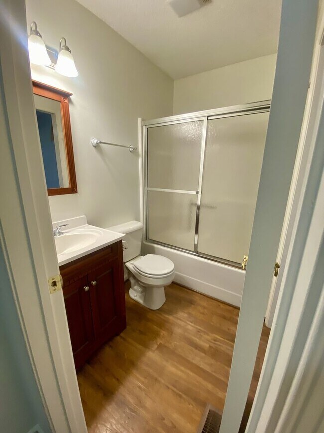 Building Photo - GHENT