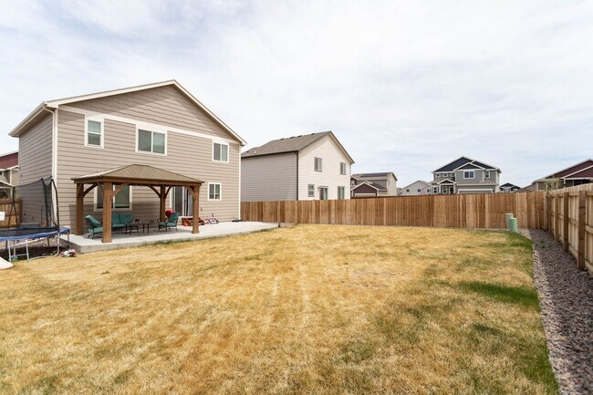 Building Photo - Bright & Beautiful 4BD Home in Lorson Ranc...